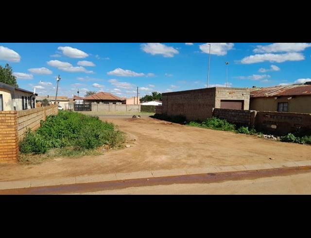 LAND FOR SALE IN VOSLOORUS
